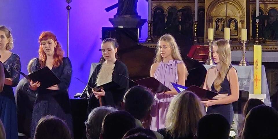 Solo pjevačice na Gala koncertu